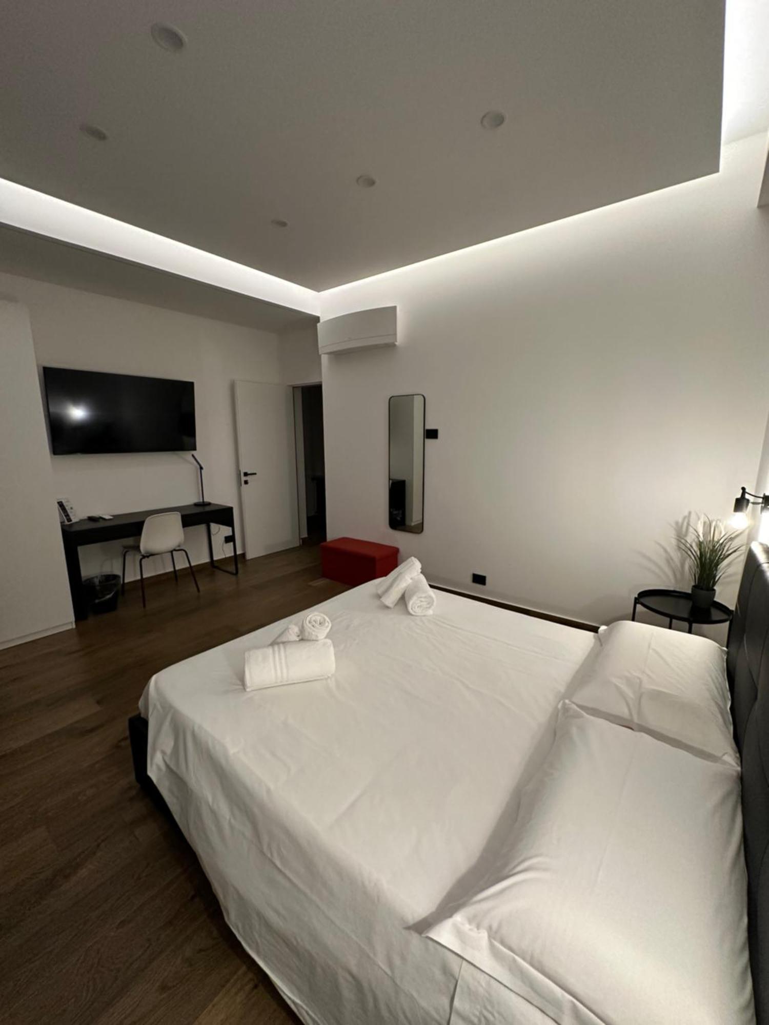 Borgiarooms Luxury Apartment Milazzo Exterior photo